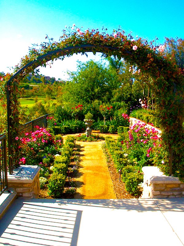 Crosby Estates Custom Rose Trellis