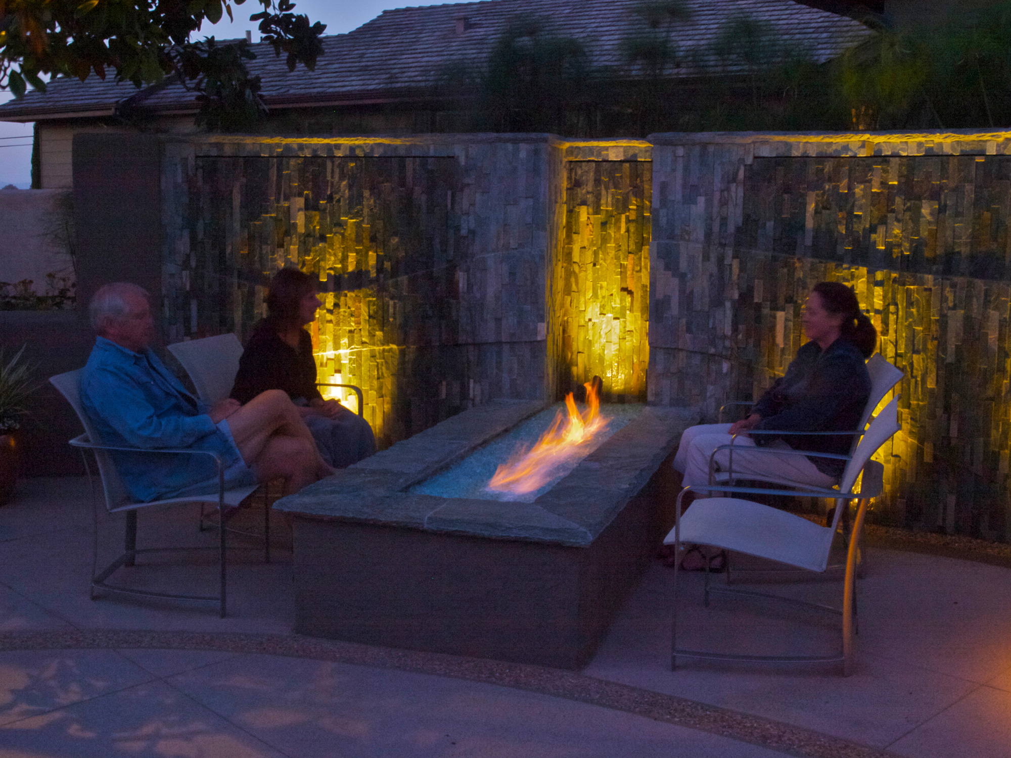 ken-courtyard-gathering